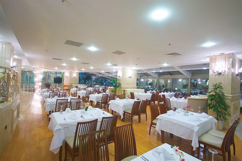 埃泽高级休闲酒店 布尤切克梅奇 外观 照片 The restaurant