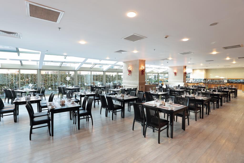 埃泽高级休闲酒店 布尤切克梅奇 外观 照片 The restaurant