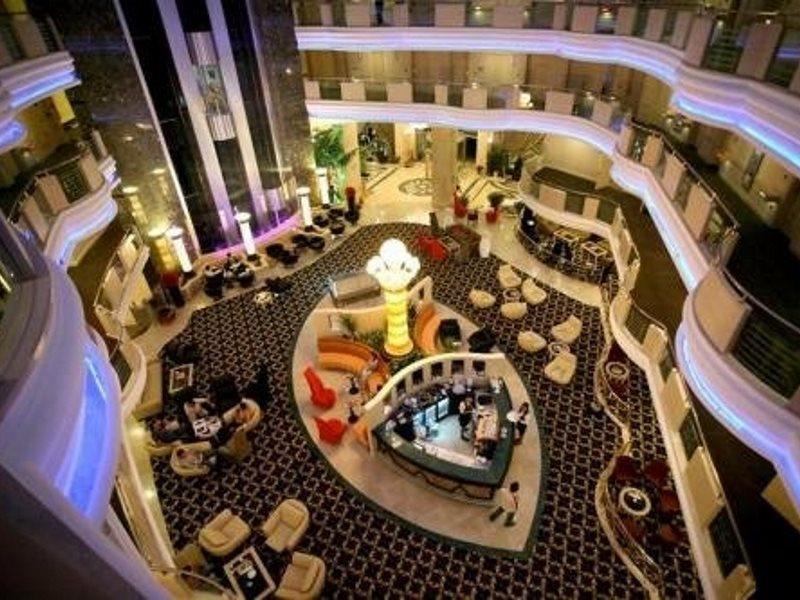 埃泽高级休闲酒店 布尤切克梅奇 外观 照片 The lobby of the hotel