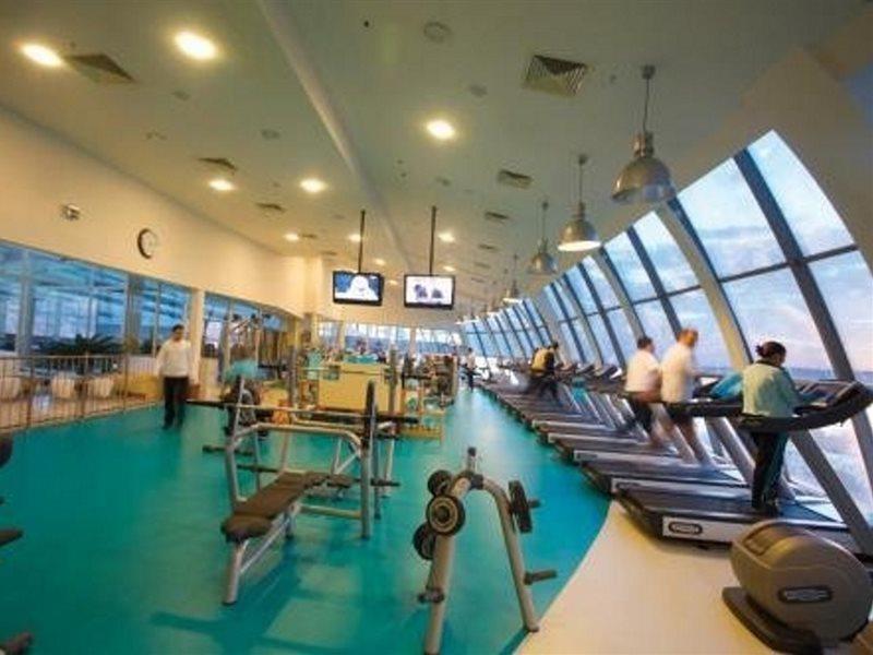 埃泽高级休闲酒店 布尤切克梅奇 外观 照片 The gym at the University of Nottingham Malaysia Campus