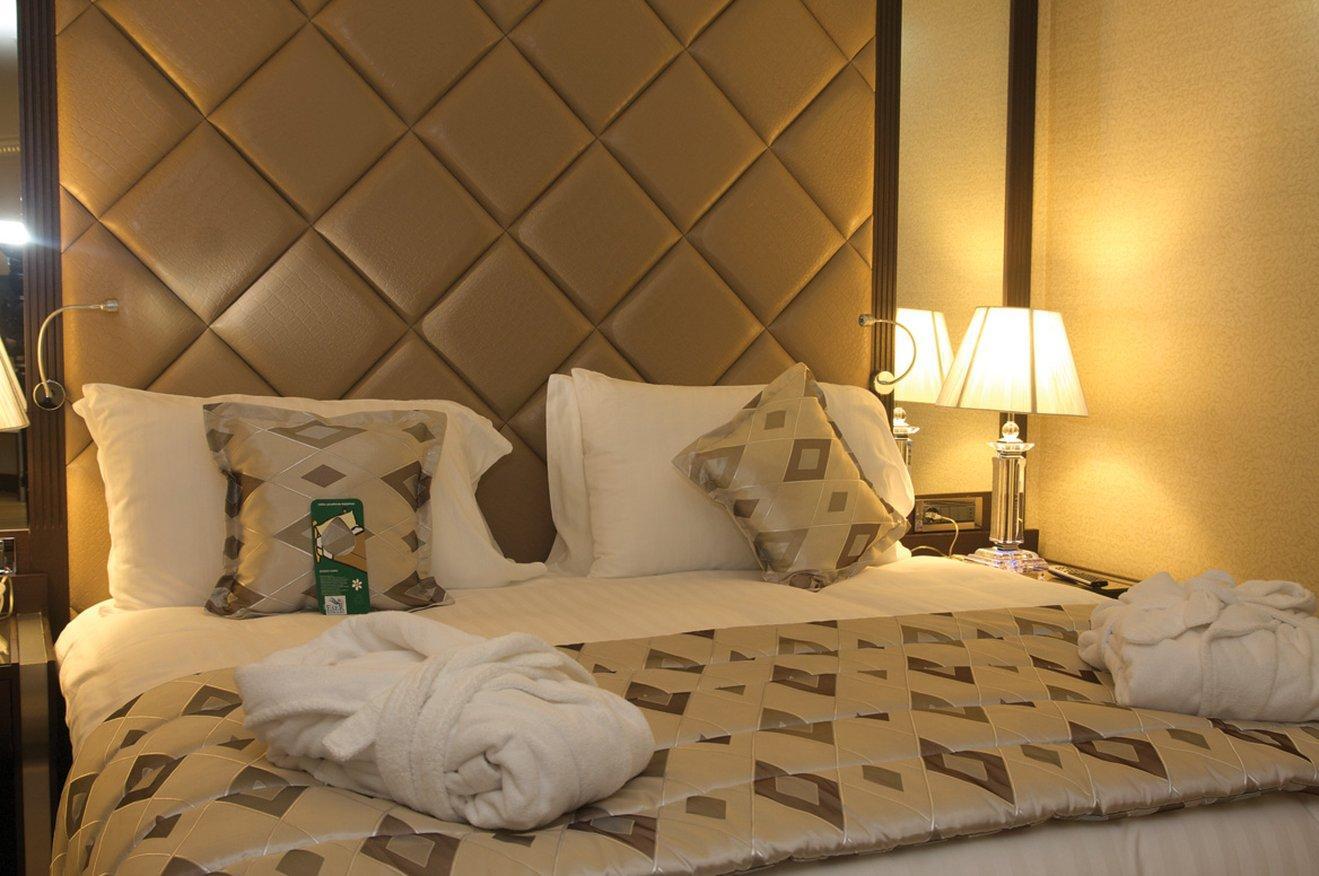 埃泽高级休闲酒店 布尤切克梅奇 客房 照片 A bedroom at the hotel