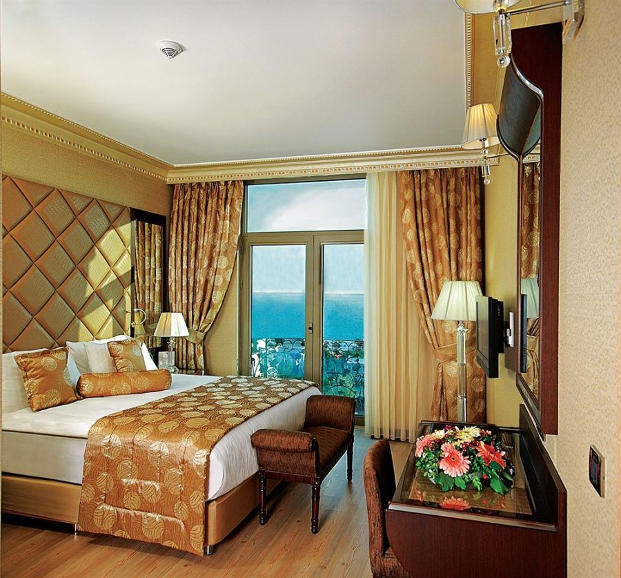 埃泽高级休闲酒店 布尤切克梅奇 外观 照片 A room at the hotel